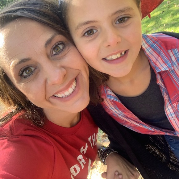 Meet your Posher, Jessica - Picture 1 of 1